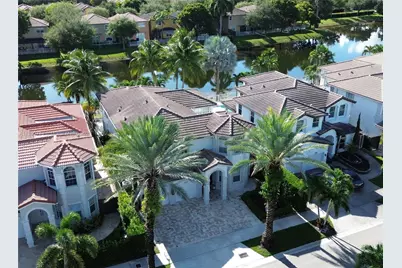 8389 NW 115th Ct, Doral, FL 33178 - Photo 1