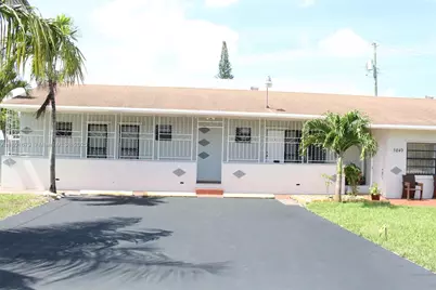 5849 Wiley St #2, Hollywood, FL 33023 - Photo 1