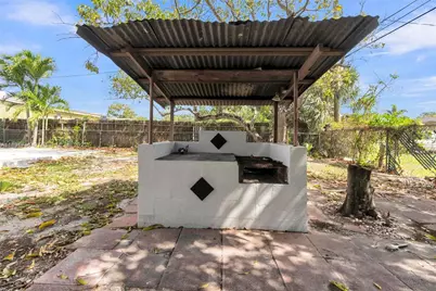 440 NW 30th Ter, Fort Lauderdale, FL 33311 - Photo 1