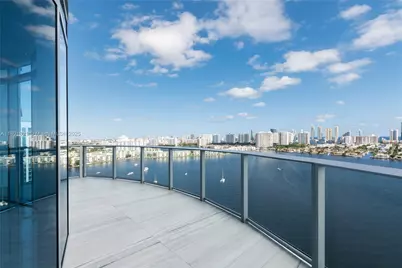 17111 Biscayne Blvd #2311, North Miami Beach, FL 33160 - Photo 1