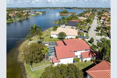 17982 NW 9th Ct, Pembroke Pines, FL 33029 - Photo 1