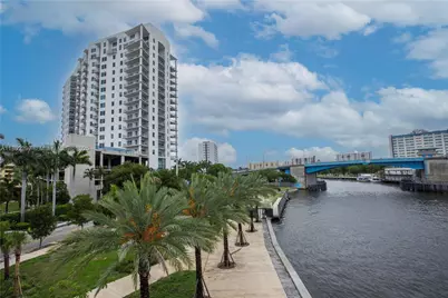 10 SW South River Dr #1715, Miami, FL 33130 - Photo 1