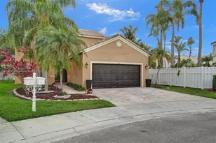 1070 Briar Ridge Rd, Weston, FL 33327 - Photo 1