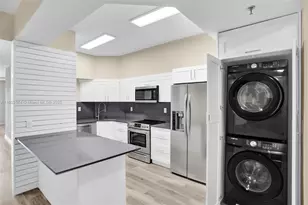 8816 Collins Ave, Surfside, FL 33154 - Photo 1