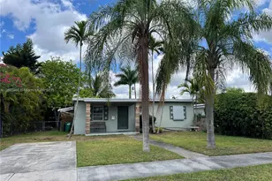631 NE 12th St, Homestead, FL 33030 - Photo 1