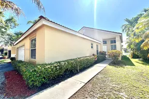 808 Stanton Dr, Weston, FL 33326 - Photo 1