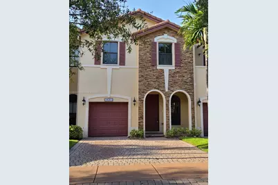 10283 NW 30th Ter, Doral, FL 33172 - Photo 1