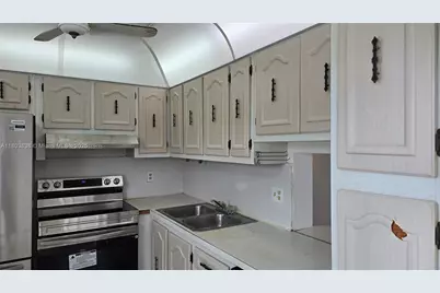 2520 NE 1st Ct #406, Boynton Beach, FL 33435 - Photo 1