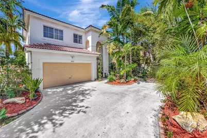 9053 SW 214th St, Cutler Bay, FL 33189 - Photo 1