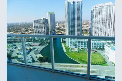31 SE 5th St #3517, Miami, FL 33131 - Photo 1