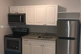 1479 NW 16th St, Miami, FL 33125 - Photo 1