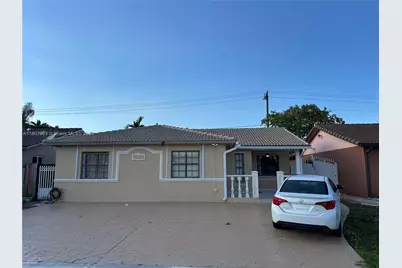 10075 NW 129th Ter, Hialeah Gardens, FL 33018 - Photo 1