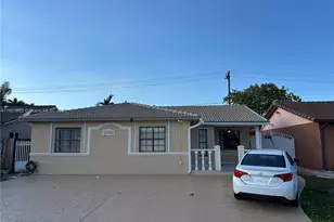 10075 NW 129th Terrace, Hialeah Gardens, FL 33018 - Photo 1