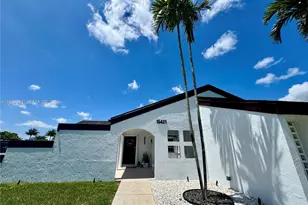 15421 SW 158th St, Miami, FL 33187 - Photo 1