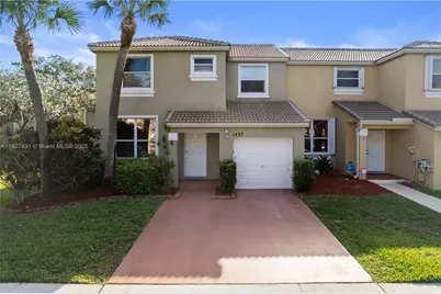 1437 NW 154th Ln, Pembroke Pines, FL 33028 - Photo 1