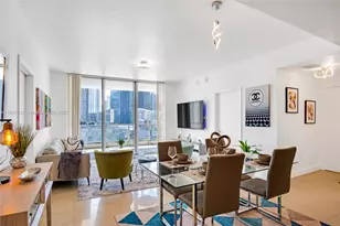 90 SW 3rd St, Miami, FL 33130 - Photo 1