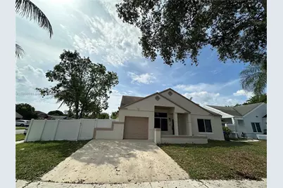 8600 SW 12th St, Pembroke Pines, FL 33025 - Photo 1