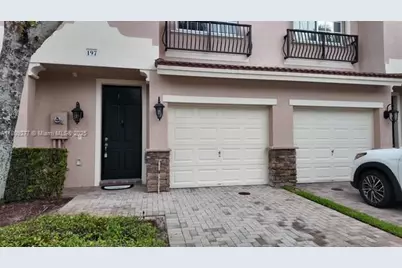197 Las Brisas Cir #197, Sunrise, FL 33326 - Photo 1
