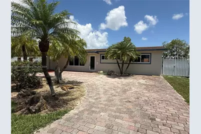 10471 SW 47th St, Miami, FL 33165 - Photo 1