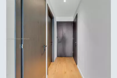 398 NE 5th St #3803, Miami, FL 33132 - Photo 1