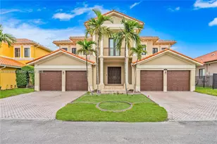 19347 SW 79th Pl, Cutler Bay, FL 33157 - Photo 1