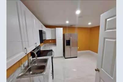 1050 SW 137th Ct #1, Miami, FL 33184 - Photo 1