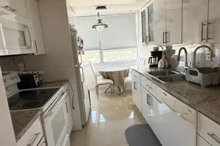 18051 Biscayne Blvd, Aventura, FL 33160 - Photo 1