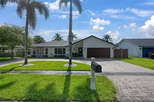2750 SW 86th Way, Davie, FL 33328 - Photo 1