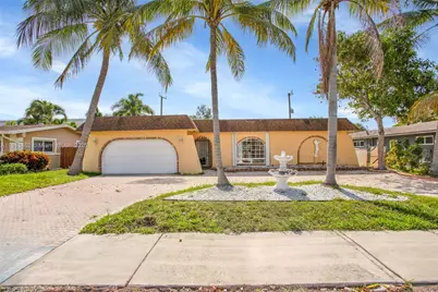 612 SE 8th Ave, Deerfield Beach, FL 33441 - Photo 1