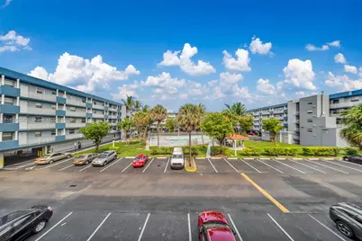 1655 W 44th Pl #346, Hialeah, FL 33012 - Photo 1