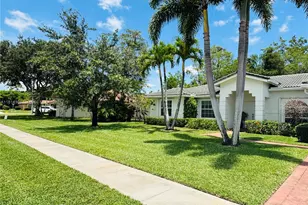 126 Chestnut Cir, Royal Palm Beach, FL 33411 - Photo 1