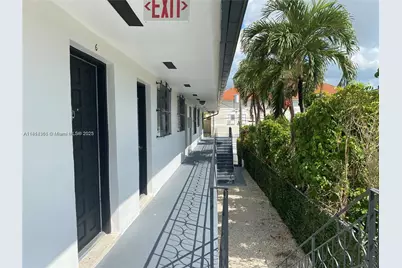 1168 SW 3rd St #4, Miami, FL 33130 - Photo 1