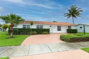 10700 SW 66th Terrace, Miami, FL 33173 - Photo 1