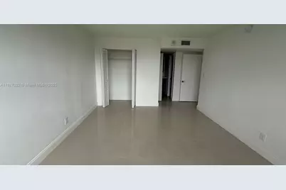 16546 NE 26th Ave #4H, North Miami Beach, FL 33160 - Photo 1