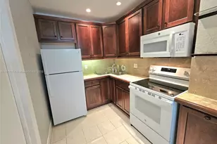 2424 SE 17th Causeway, Fort Lauderdale, FL 33316 - Photo 1