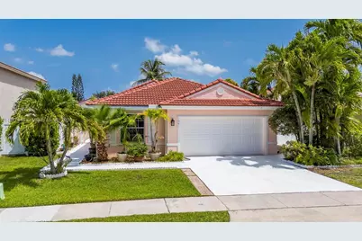 1061 NW 191st Ave, Pembroke Pines, FL 33029 - Photo 1