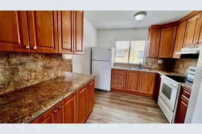 2760 W 61st Pl #202, Hialeah, FL 33016 - Photo 1