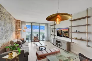 121 NE 34th St, Miami, FL 33137 - Photo 1