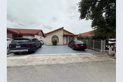2413 W 73rd Pl, Hialeah, FL 33016 - Photo 1