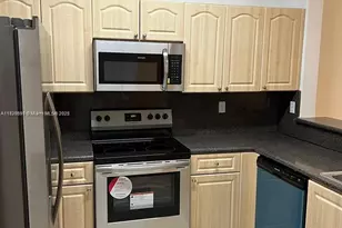 2758 SE 17th Ave, Homestead, FL 33035 - Photo 1