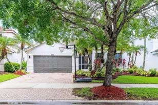 542 Penta Ct, Weston, FL 33327 - Photo 1