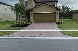 682 Carlyle Wy, Fort Pierce, FL 34947 - Photo 1