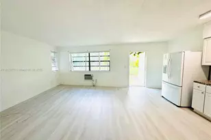 19121 NE 25th Ave, Miami, FL 33180 - Photo 1