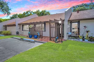 1621 NW 96th Terrace, Pembroke Pines, FL 33024 - Photo 1