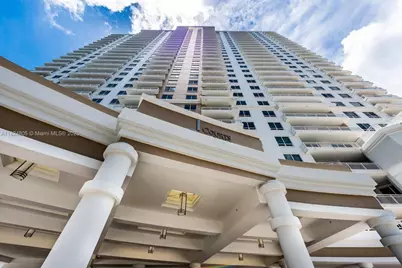 801 Brickell Key Blvd #807, Miami, FL 33131 - Photo 1