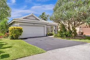 8820 Woodside Ct, Davie, FL 33328 - Photo 1