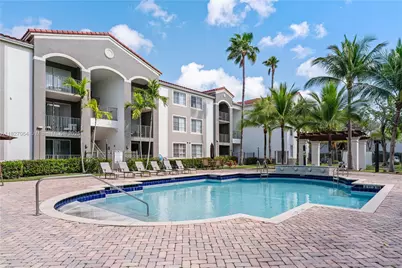 6851 SW 44th St #302, Miami, FL 33155 - Photo 1