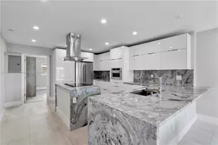 2115 NE 37th Dr, Fort Lauderdale, FL 33308 - Photo 1
