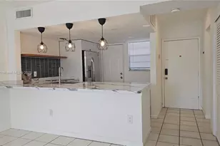 20200 NE 29th Ct, Aventura, FL 33180 - Photo 1