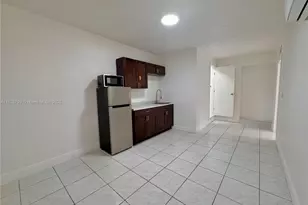 541 E 38th St, Hialeah, FL 33013 - Photo 1